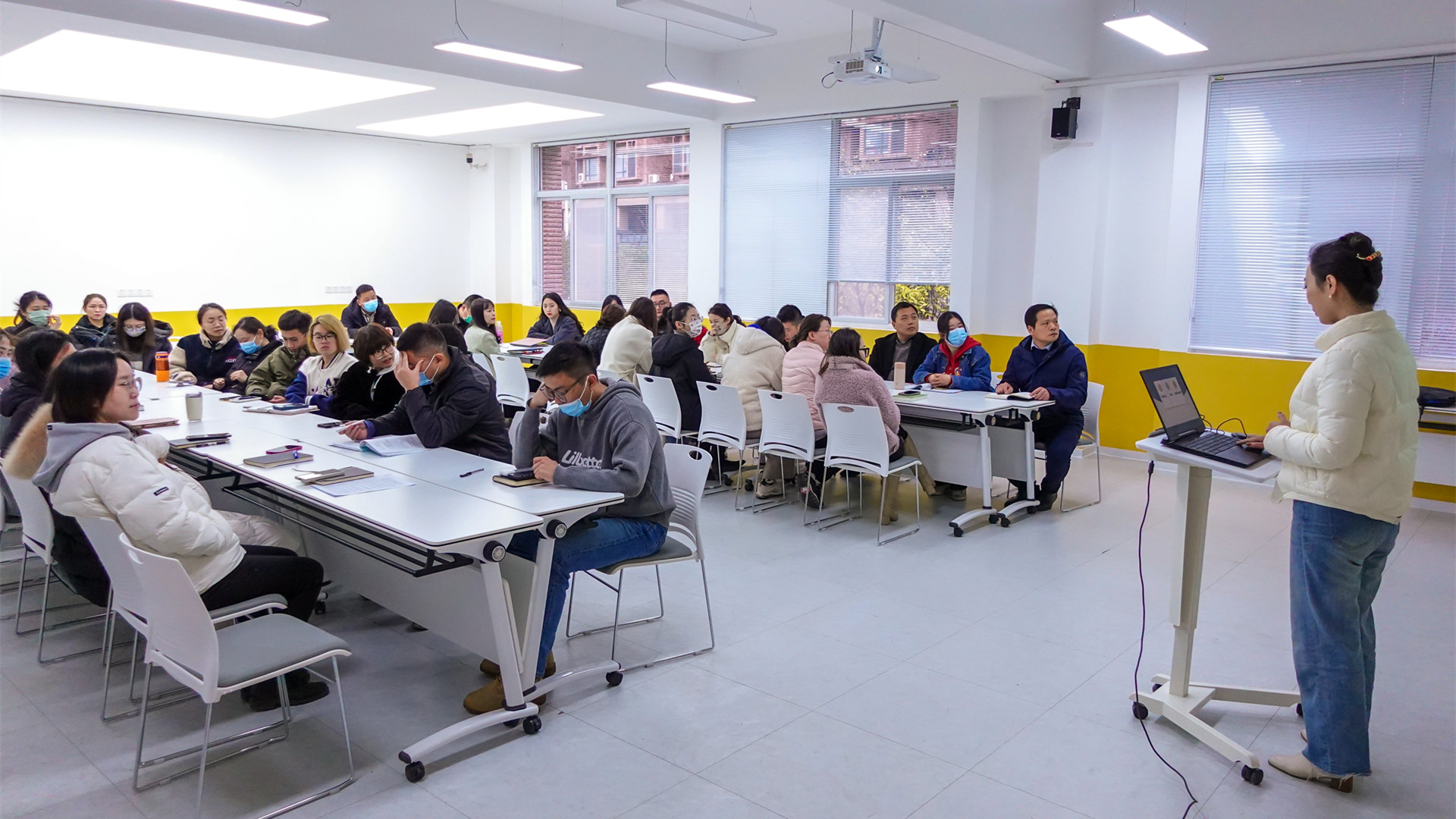 betway必威2023年第一期辅导员沙龙活动顺利举行