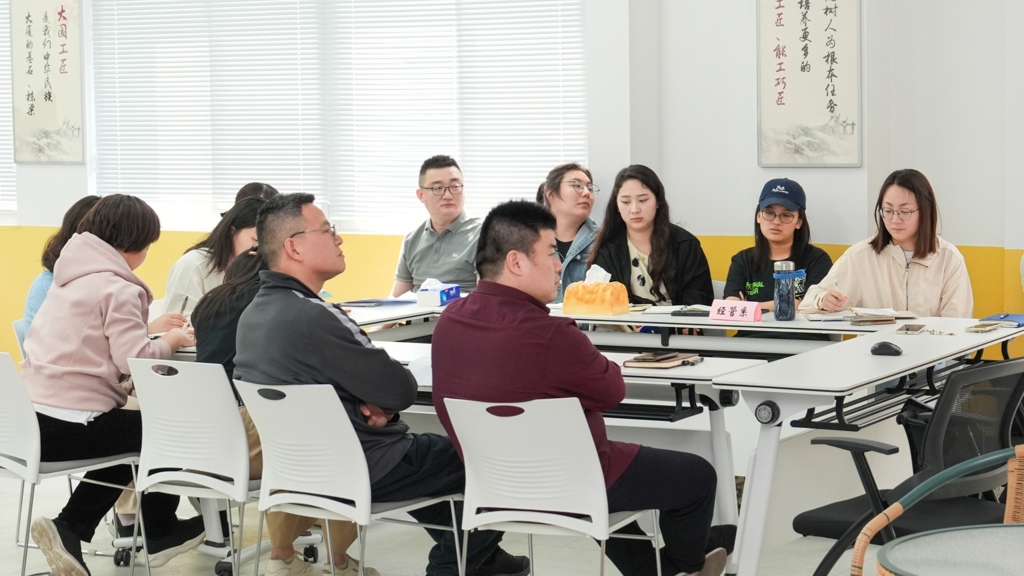 betway必威举办“深度对话，暖心护航”2025年首期辅导员沙龙